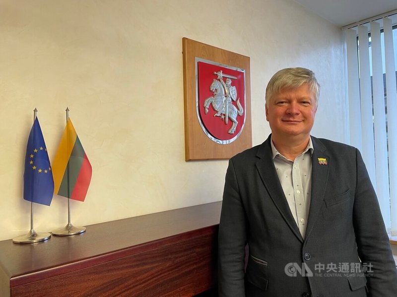 立陶宛農業部長納維卡斯告訴中央社,若疫情等客觀條件允許,他期待今年能率團訪問台灣,推進雙邊相關經貿交流。中央社記者陳韻聿維爾紐斯攝 111年1月20日