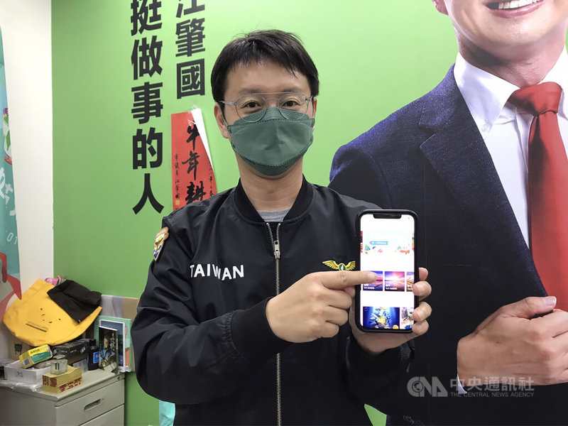 台中市議員江肇國指出,台中市在旅遊網站2021年國旅熱門縣市僅排第9名,相較其他縣市多元旅遊補助方案,台中市僅有安心住宿券補助,單調又沒新意,且開放登錄首日就當機。中央社記者趙麗妍攝 111年1月20日