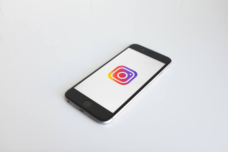 Instagram 19日宣布,將開放一些美國的內容創作者向訂閱的粉絲收費,好讓受歡迎的用戶能有管道賺取穩定收入。(圖取自Pixabay圖庫)