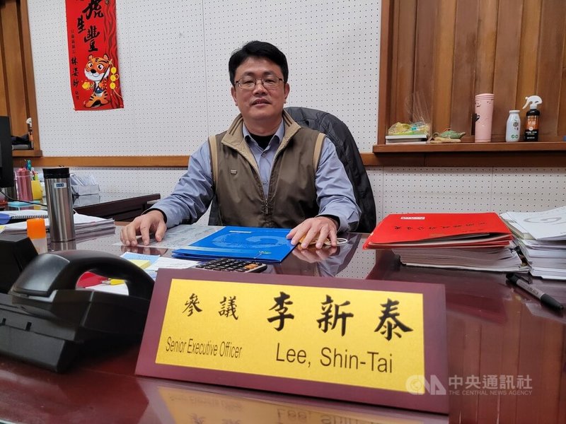 宜蘭縣政府建設處代理處長吳朝琴涉弊案遭收押,宜縣府21日表示,經通盤考量,由縣府參議李新泰(圖)兼任代理處長。中央社記者沈如峰宜蘭縣攝 111年1月21日