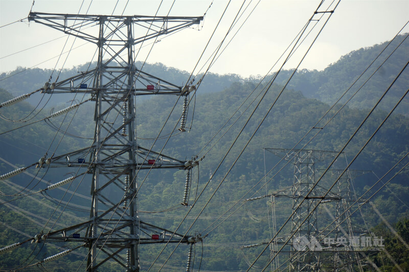 台電被指提早2個月實施「計畫性減少用電措施」代表有缺電可能,台電20日回應,這項措施已推動多年,與限電無關。(中央社檔案照片)
