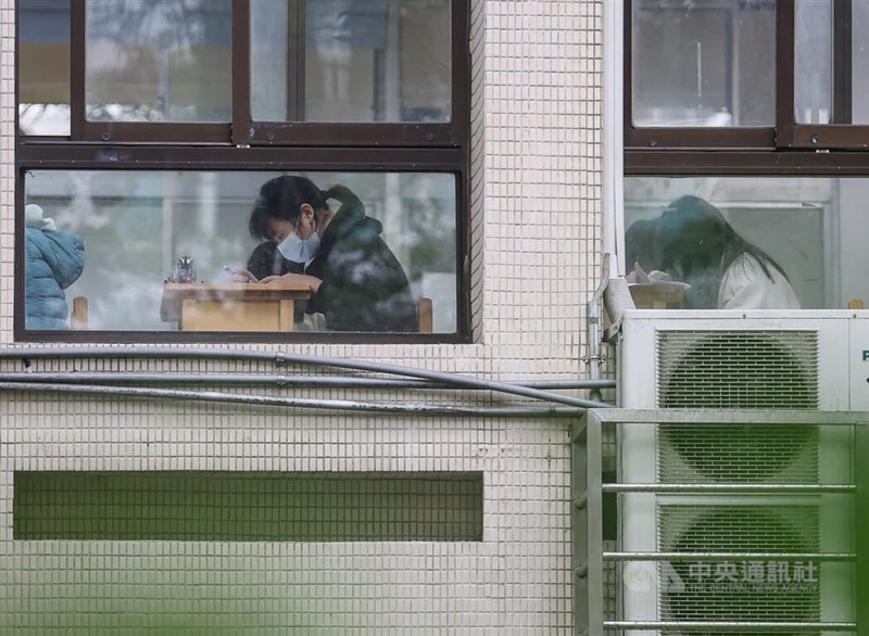 111學年度學科能力測驗22日進入第2天考試。中央社記者鄭清元攝 111年1月22日