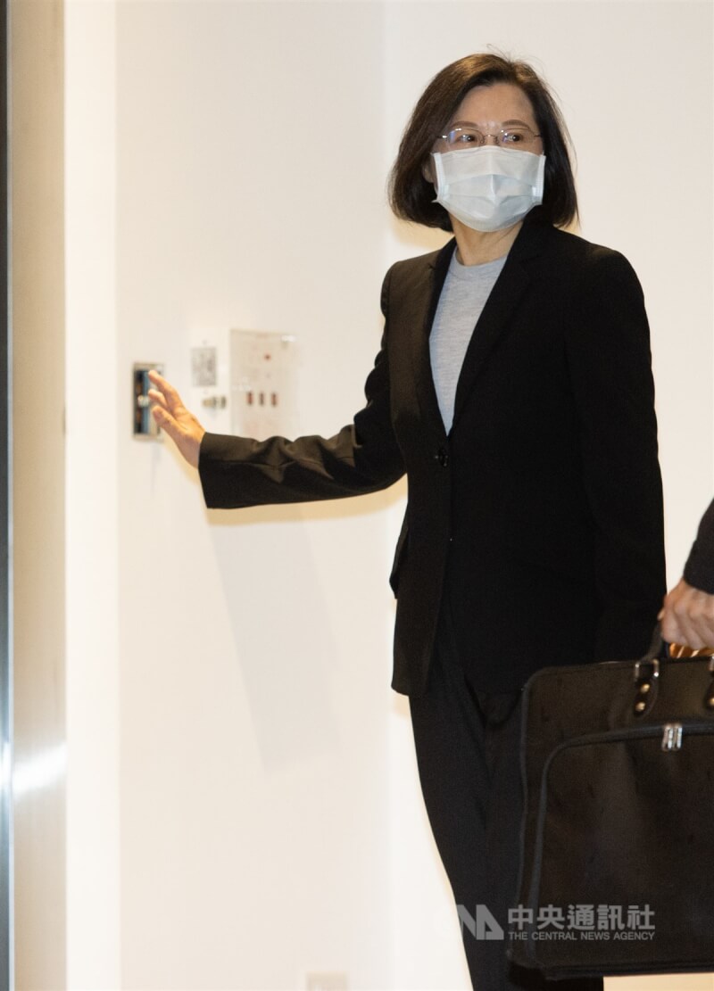 位於台北市大直北安路的「經國七海文化園區」22日正式開幕,總統蔡英文(圖)出席開幕典禮並致詞。中央社記者謝佳璋攝 111年1月22日
