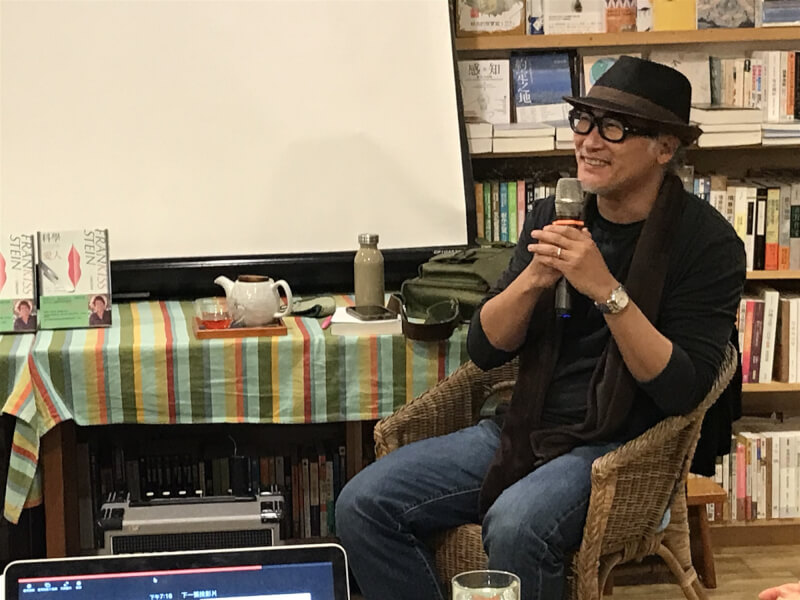 科幻小說作家高翊峰說,《科學愛人》把Frankenstein中間的ken改成kiss,用kiss來解構200年前的《科學怪人》。(新經典文化提供)
