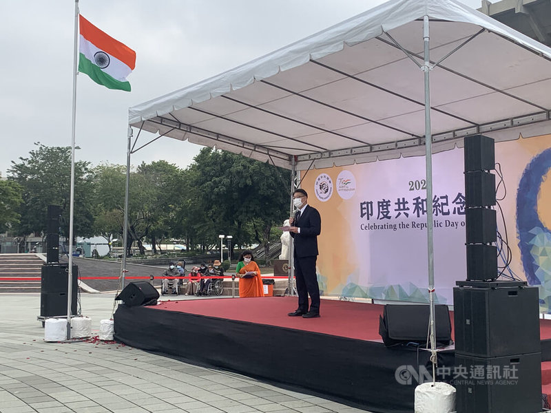 印度台北協會23日在高雄文化中心舉辦印度國慶日慶祝活動,高雄市政府行政暨國際處長項賓和(圖)出席表示,期待未來台印雙方能在文化、經濟、產業、國際戰略等領域上有更深入合作。中央社記者蔡孟妤攝 111年1月23日