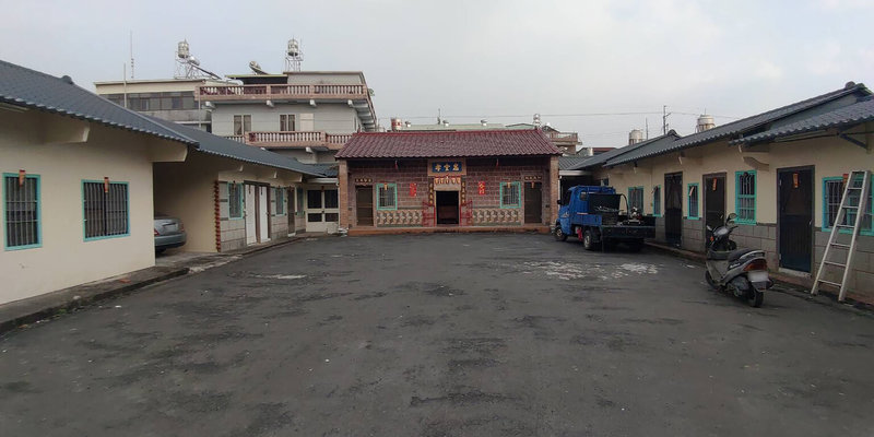屏東萬巒鄉為六堆歷史領域裡的先鋒堆,深厚人文底蘊的客家夥房是在地一大特色,萬巒鄉公所表示,為促進夥房活化利用,未來部分空間將變身為有機書店及背包客棧。(萬巒鄉公所提供)中央社記者李卉婷傳真 111年1月24日