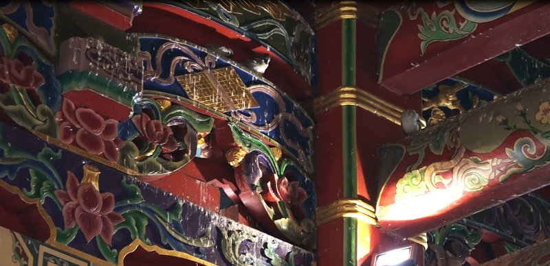 位在雲嘉南濱海國家風景區內的布袋魍港太聖宮,四周鳥類資源豐富,麻雀尤其多,傍晚時常有麻雀飛進飛出,遺留不少鳥屎。(民眾提供)中央社記者蔡智明傳真 111年1月25日