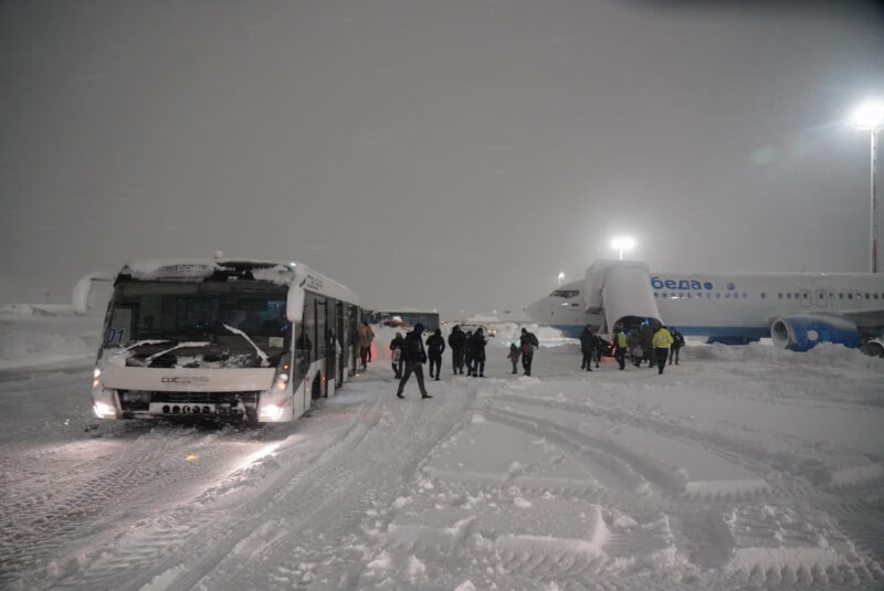 暴風雪席捲土耳其伊斯坦堡，當地機場24日暫停所有航班。（圖取自facebook.com/igairport）