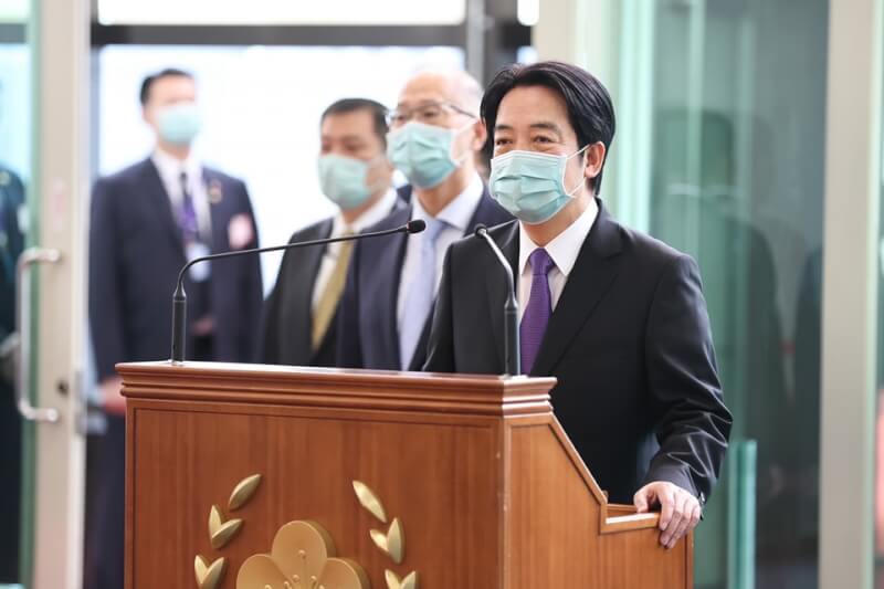 副總統賴清德(前)25日率團出訪,將以總統蔡英文特使身分,參加友邦宏都拉斯首位女總統卡蕬楚宣誓就職典禮。(圖取自facebook.com/chingte)