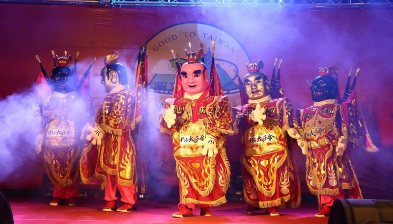 朴子電音三太子表演藝術團將在中正紀念堂新春演出中打頭陣,準備融合電音三太子、舞龍及旗舞等各種民俗表演,讓觀眾欣賞台灣傳統民俗藝術。(中正紀念堂提供)中央社記者王寶兒傳真 111年1月27日