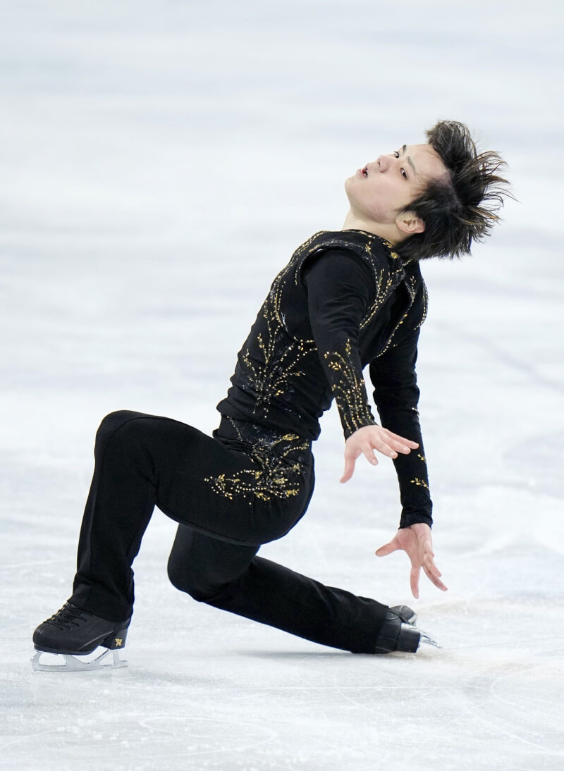 日本24歲選手宇野昌摩以總分293.00分摘下男子花滑銅牌。（共同社）