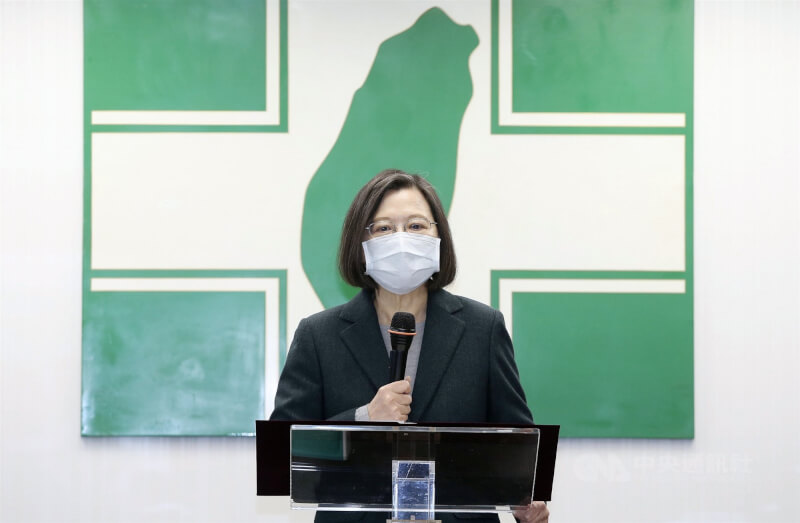 民進黨初選競爭激烈,黨主席蔡英文23日在中常會希望大家記得2008年黨內惡性競爭的慘痛經驗。(中央社檔案照片)