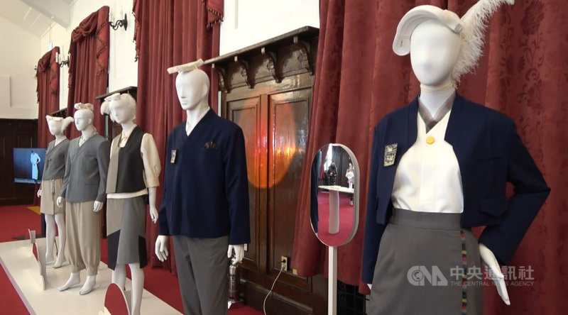 韓國政府推行融合韓服元素設計的工作服、校服等日常服飾,希望藉此振興韓服產業。中央社記者廖禹揚首爾攝 111年2月28日