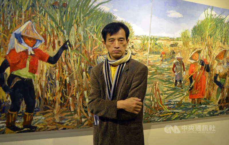 藝術家莊玉明(圖)在嘉義縣梅嶺美術館舉辦「鄉野四季60油畫創作展」,展期至3月20日,共展出88件油畫精品,呈現43年來創作的精華,畫作充滿嘉義鄉村印象。中央社記者蔡智明攝 111年3月3日
