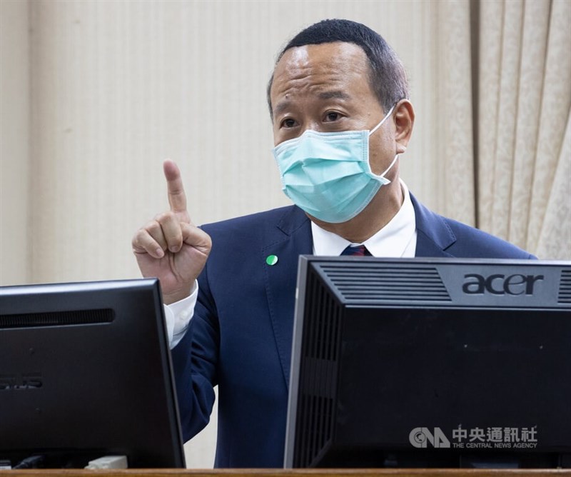 立委關切空軍幻象戰機妥善率,國防部副部長柏鴻輝(圖)17日表示,全世界對妥善率標準不一,空軍幻象戰機妥善率約6成,已高於全球平均值以上,且台灣因戰備壓力必須保持這個數據。中央社記者謝佳璋攝 111年3月17日