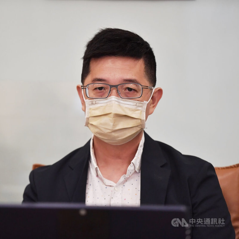 中央研究院社會學研究所18日舉辦「阿共打來怎麼辦?-台灣安全問題與軍民關係」專題講座,邀請國立中山大學政治學研究所副教授陳至潔出席與談。中央社記者王飛華攝 111年3月18日