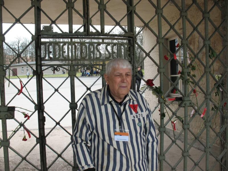 高齡96歲的烏克蘭籍納粹集中營倖存者羅曼欽科(圖)近日不幸在俄軍戰火中身亡。(圖取自twitter.com/DmytroKuleba)