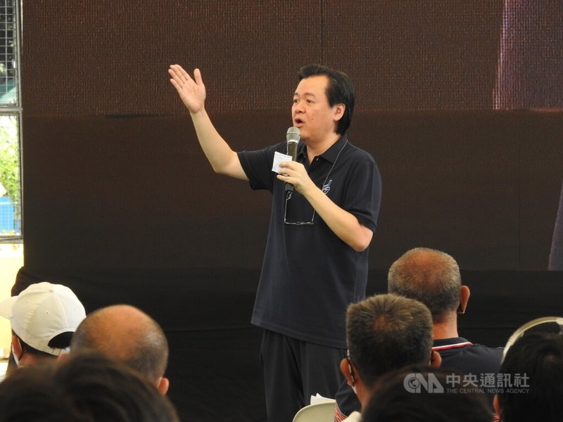 菲律賓副總統候選人許偉利接受中央社專訪表示,他不是傳統政治人物,靠社群媒體才有機會選副總統,期盼未來能幫助窮人解決就醫問題。圖為去年10月許偉利出席造勢活動。中央社記者陳妍君馬尼拉攝 111年3月24日