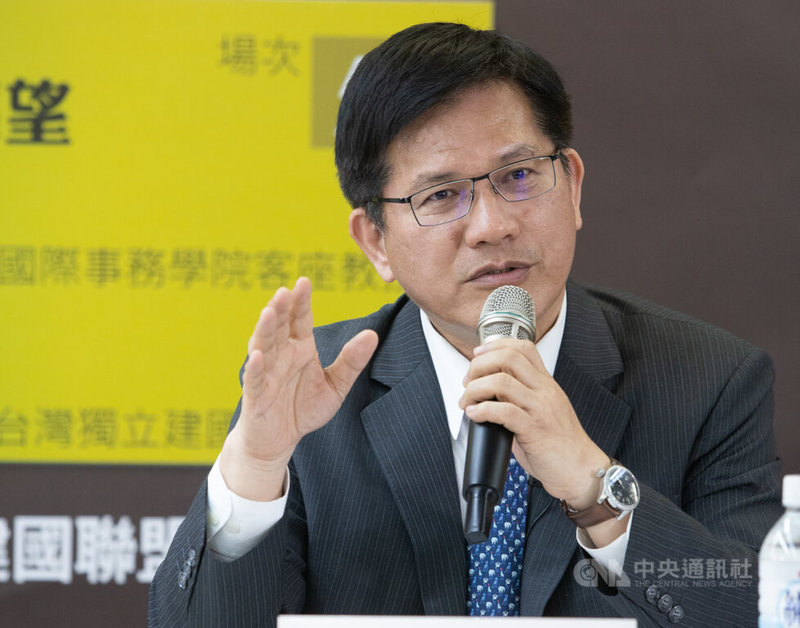 「看看烏克蘭 想想台灣-2022國際地緣政治與台灣安全」論壇26日在台北舉行,下午第5場次以「烏俄之戰:『台美建交』之展望」為題展開交流對談,無任所大使林佳龍出席與談。中央社記者謝佳璋攝 111年3月26日