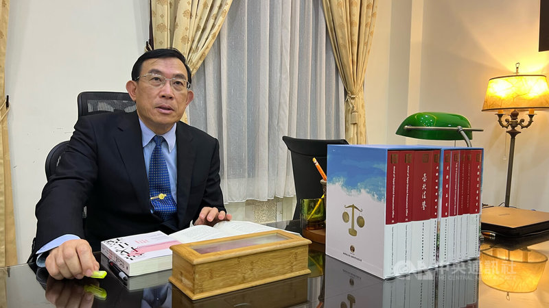 總統蔡英文提名台灣高等檢察署檢察長邢泰釗(圖)為最高檢察署檢察總長,邢泰釗31日下午受訪表示,如果有機會為國人服務,必定全力以赴。中央社記者蕭博文攝 111年3月31日