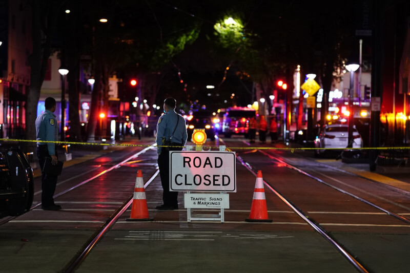 美國加州首府沙加緬度市區3日清晨發生槍擊案，至少6死10傷。（美聯社）