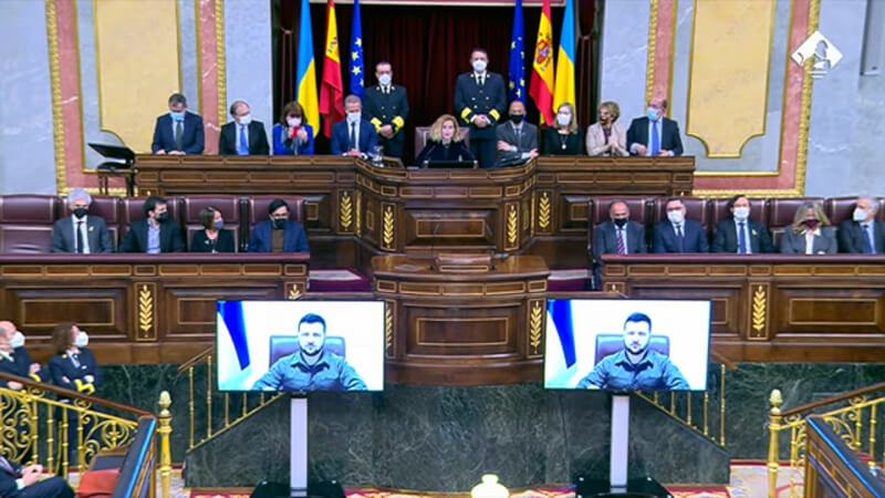 烏克蘭總統澤倫斯基5日在西班牙國會發表視訊演說。(圖取自Congreso de los Diputados YouTube頻道網頁youtube.com)