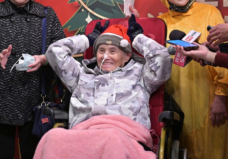 台灣「國寶歌王」文夏6日晚間因器官衰竭,於睡夢中辭世,享耆壽94歲。文夏一生曾灌唱1200首台語歌曲,包括「媽媽請妳也保重」、「黃昏的故鄉」等。(台灣優質生命協會提供)中央社記者葉冠吟傳真 111年4月7日