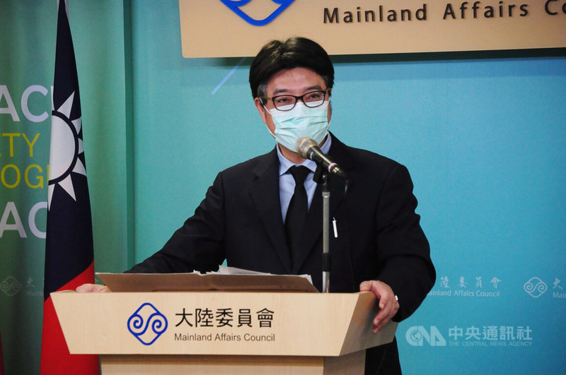 針對鳳凰衛視被認定為陸資企業一事,大陸委員會發言人邱垂正7日說,若其他媒體涉及股權或人事變動而違反兩岸條例,也將依法查處;而陸資是否具實質影響力亦是審視重點。中央社記者沈朋達攝 111年4月7日