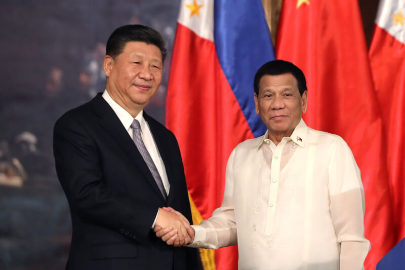 圖為2018年中國國家主席習近平（左）與時任菲律賓總統杜特蒂（右）會面。（圖取自facebook.com/rodyduterte）