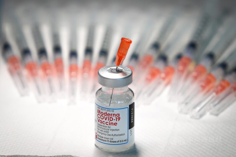 指揮中心14日表示，首批莫德納BA.1次世代雙價疫苗16日到貨。圖為莫德納疫苗。（中央社檔案照片）