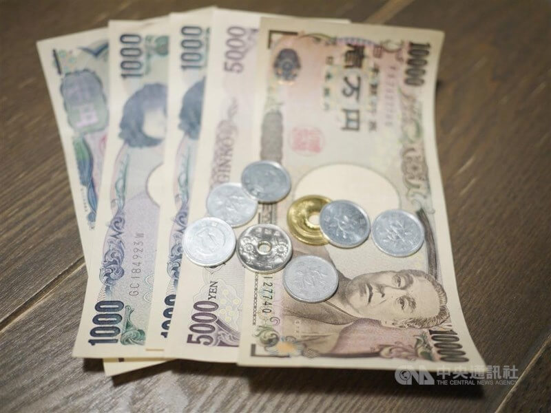 日圓匯價溜滑梯，根據台銀最新日圓牌告現鈔賣出價，7日最低價來到0.2259元，持續破底。（中央社檔案照片）