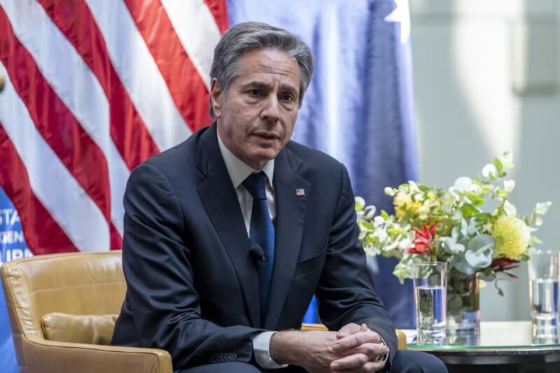 烏克蘭總統顧問阿列斯托維奇證實，美國國務卿布林肯（圖）和國防部長奧斯汀已抵達基輔，會見烏國總統澤倫斯基。（圖取自facebook.com/statedept）