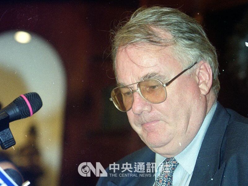 比利時台北辦事處前處長閔子雍28日在台北逝世，享壽80歲。圖為1999年閔子雍檔案照片。（中央社檔案照片）
