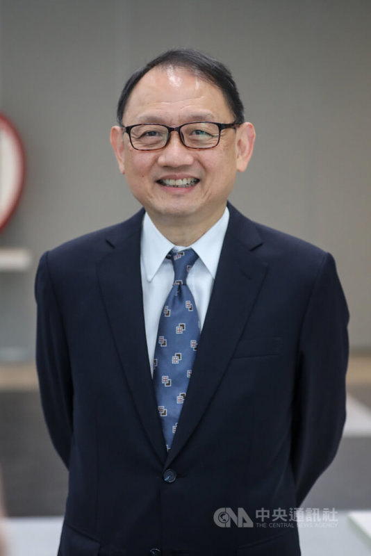 華新麗華13日在台北舉辦股東會,董事長焦佑倫(圖)主持會議,會後接受媒體訪問。中央社記者裴禛攝 111年5月13日