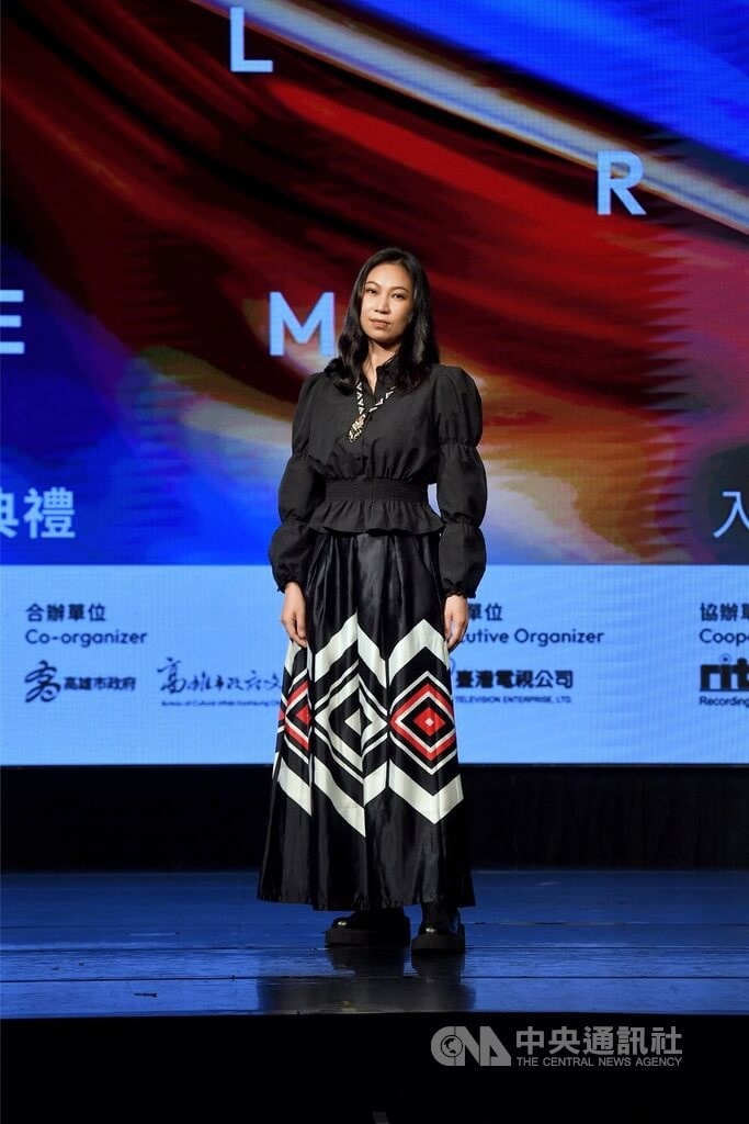 2022年第33屆金曲獎18日公布入圍名單,歌手雅維.茉芮出席記者會擔任揭獎嘉賓。中央社記者王飛華攝 111年5月18日