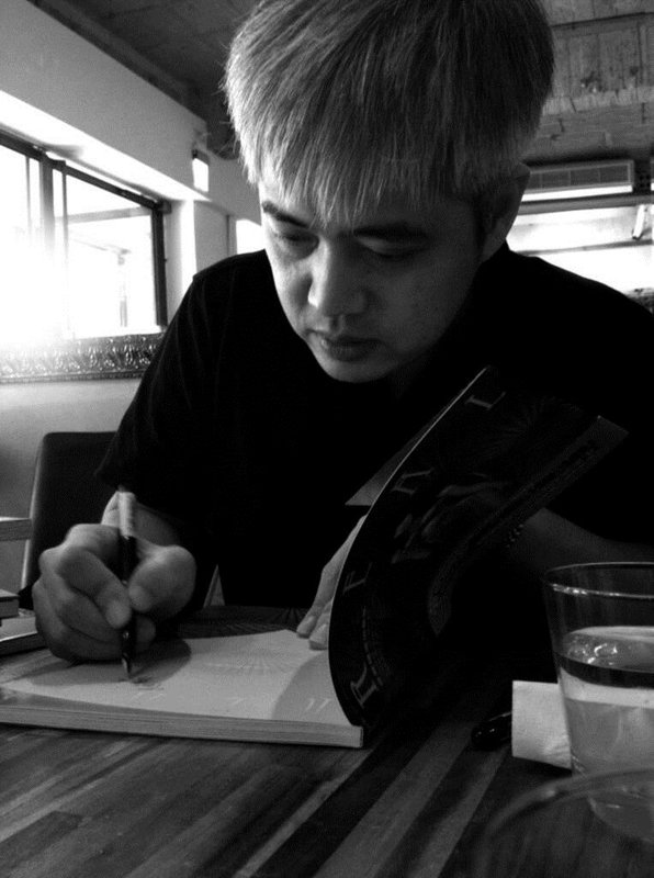 溫哥華漫畫藝術節16日登場,邀請台灣知名漫畫家常勝參展,介紹他首度嘗試的奇幻漫畫作品「奧德曼」(OLDMAN)。(常勝提供)中央社記者程愛芬溫哥華傳真 111年5月19日