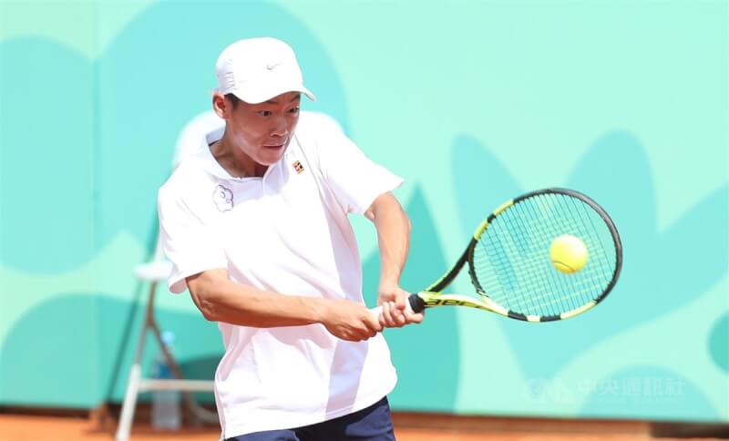 台灣網球好手曾俊欣（圖）2日在洛斯卡波斯網賽首輪擊敗美國選手柴普爾。（中央社檔案照片）