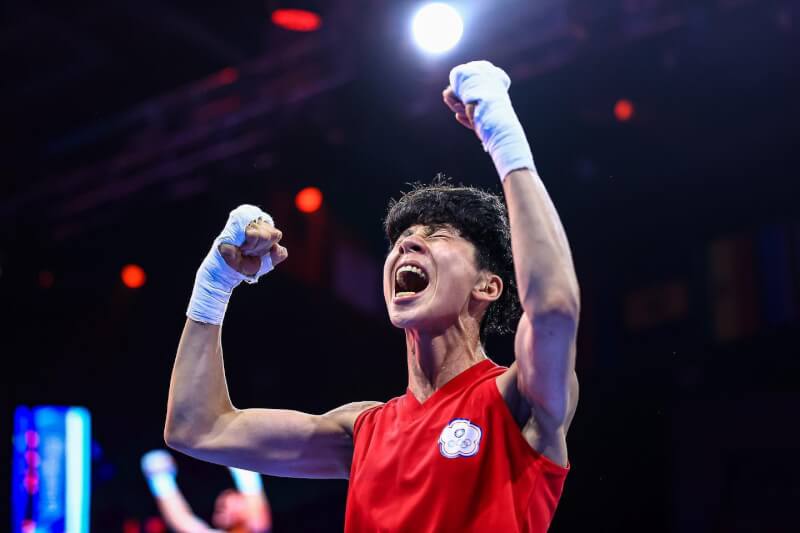 林郁婷（圖）20日在女子拳擊世界錦標賽57公斤級決賽，以4比1擊敗去年東京奧運銅牌得主、義大利女將特斯塔，拿下生涯第2面世錦賽金牌。（圖取自facebook.com/IBA.Boxing）