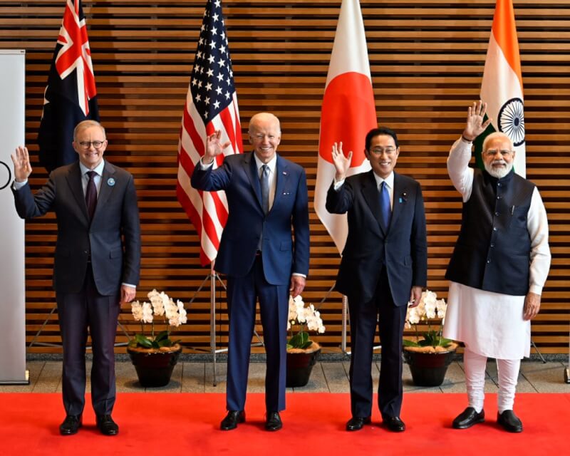 澳洲新總理艾班尼（左）24日出席四方安全對話，批評中國於兩年前對澳洲出口商品課徵高關稅。（圖取自facebook.com/AlboMP）