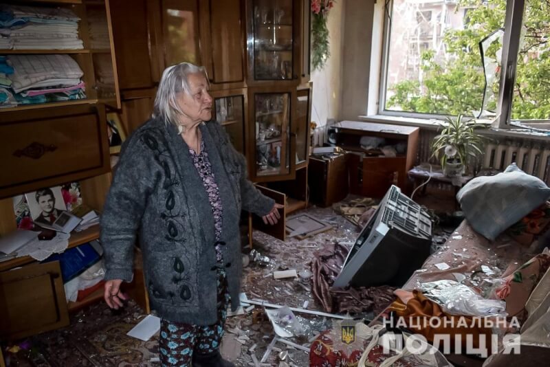 烏克蘭北頓內茨克5月31日遭俄羅斯火箭襲擊，至少有8棟公寓受影響。（圖取自facebook.com/UA.National.Police）