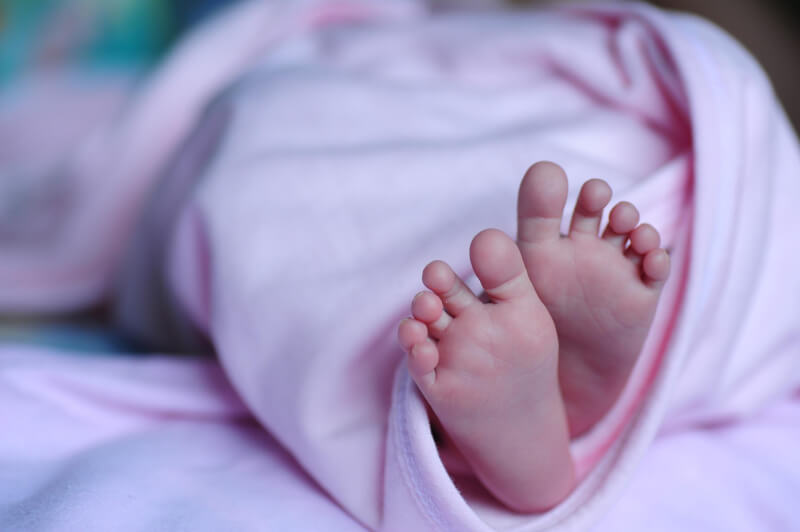 日本官方統計顯示，今年1月到6月的出生人數初步數據為37萬1052人，連續兩年跌破40萬人。（圖取自Pixabay圖庫）