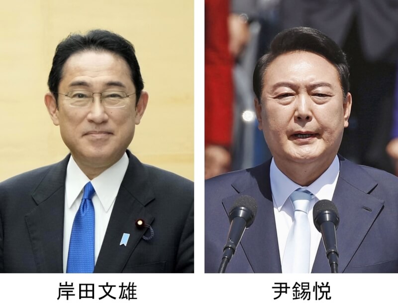 日本首相岸田文雄（左）與5月才就任的韓國總統尹錫悅（右）都考慮出席6月底在西班牙馬德里召開的北大西洋公約組織峰會。（共同社）