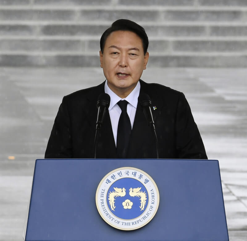 南韓總統尹錫悅6日對南韓與美國軍方射8枚飛彈發表談話。（共同社）