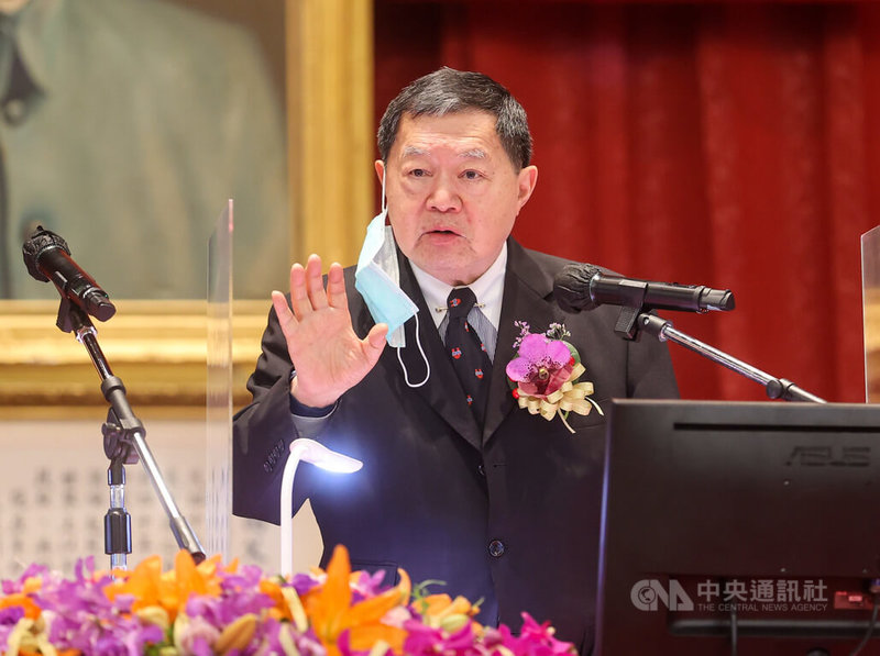 裕民股東會8日登場，由遠東集團、裕民航運董事長徐旭東主持；徐旭東致詞表示，裕民是一間追求成長的公司，營運前景健康正向。中央社記者鄭清元攝 111年6月8日