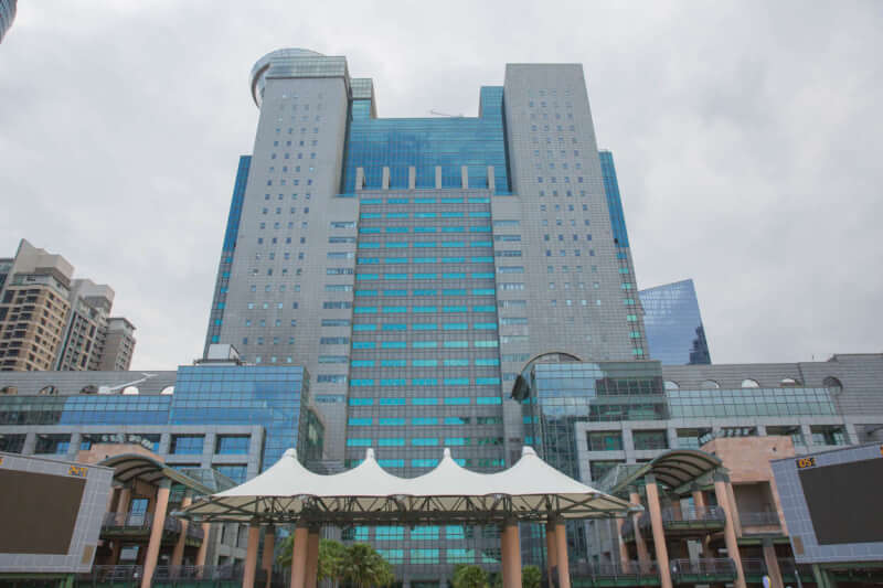 網紅四叉貓貼文指出新北市政府封閉PTT網頁,市府表示是基於資安例行檢討封閉網站。圖為新北市政府行政大樓。(圖取自新北市觀光旅遊網網頁newtaipei.travel)