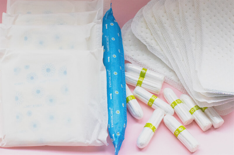 繼嬰兒配方奶粉缺貨後，在美國商店貨架上不見蹤跡的最新產品是女用衛生棉條。（圖取自Unsplash圖庫）