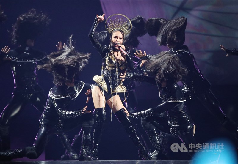 圖為2019年12月蔡依林在台北小巨蛋舉辦Ugly Beauty演唱會。（中央社檔案照片）