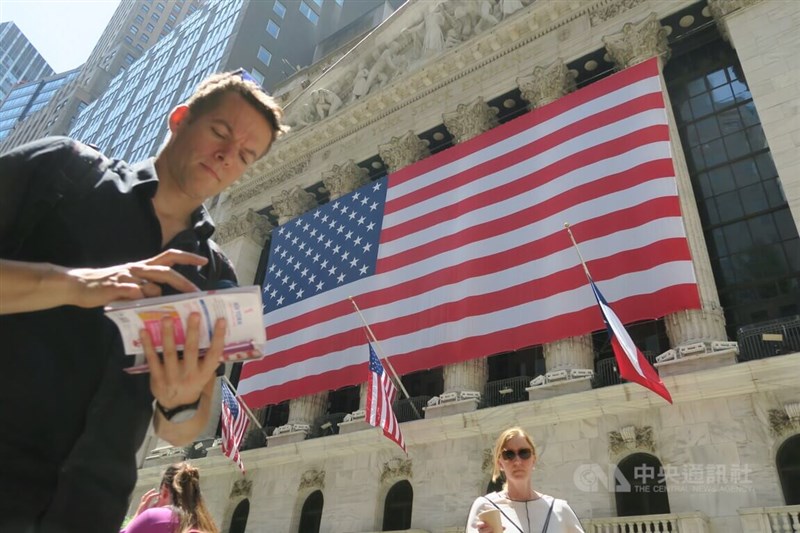 美國股市24日開盤上揚。圖為紐約證券交易所。（中央社檔案照片）