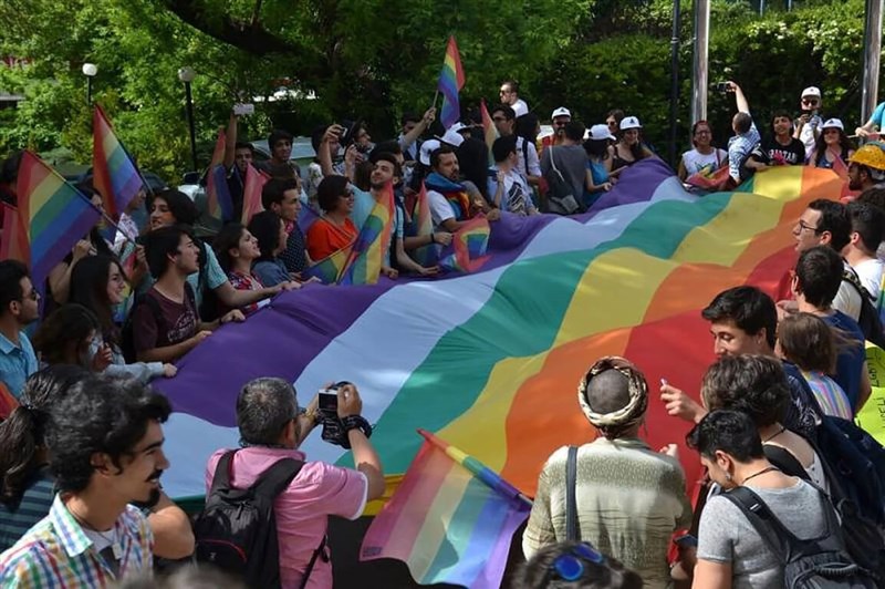 2015年安卡拉同志驕傲遊行（圖）。安卡拉省2017年11月曾禁止LGBTIQ+社群舉行公開活動，安卡拉法院2019年2月裁定這項禁令於法不合。（Kaos GL提供）中央社記者何宏儒伊斯坦堡傳真 111年6月25日