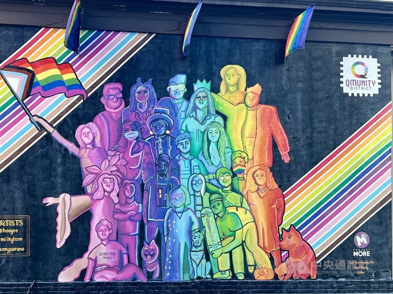 矽谷聖荷西市區由當地LGBTQ藝術家彩繪出多元性別傾向的壁畫。圖攝於111年2月16日。中央社記者周世惠舊金山攝 111年6月27日